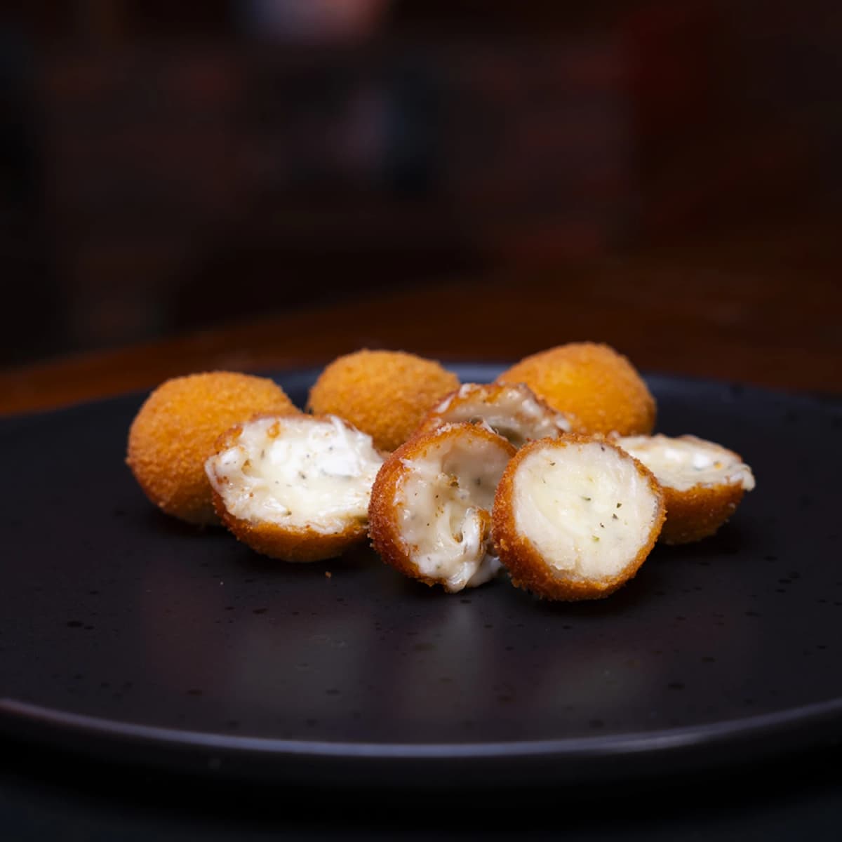 Mini Bolinha de Queijo